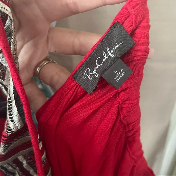 Byer California Red Black Blouse With Tribal Collar Print - Picture 3 of 3